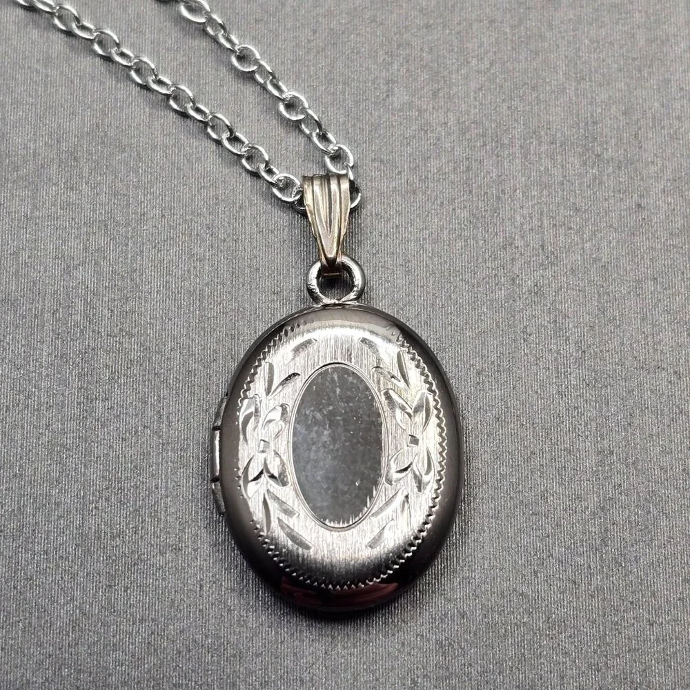 VTG JM Fisher Sterling Silver Sweetheart Locket Necklace 22" Floral Etched 1940s - Picture 10 of 15